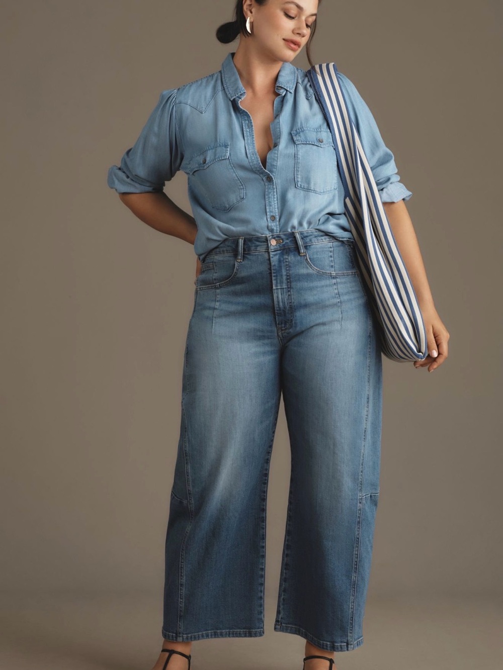 Pilcro Mid-Rise Heritage Barrel Jeans - Casual Women's Jeans - Picture 5 of 8